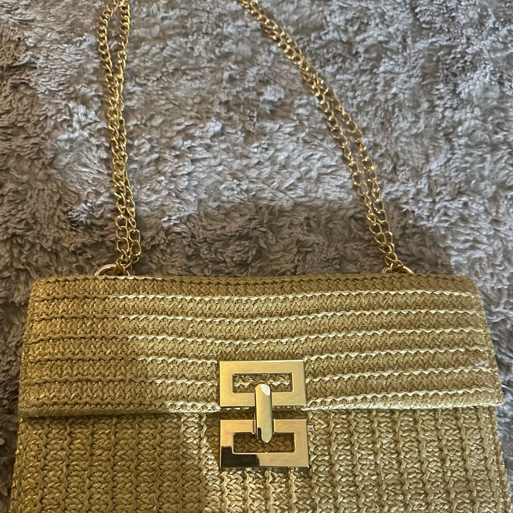 Elegant Gold Chain Strap Women's Bag